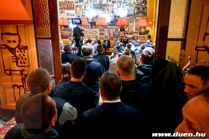 Packed member-club rally during the MNASZ campaign