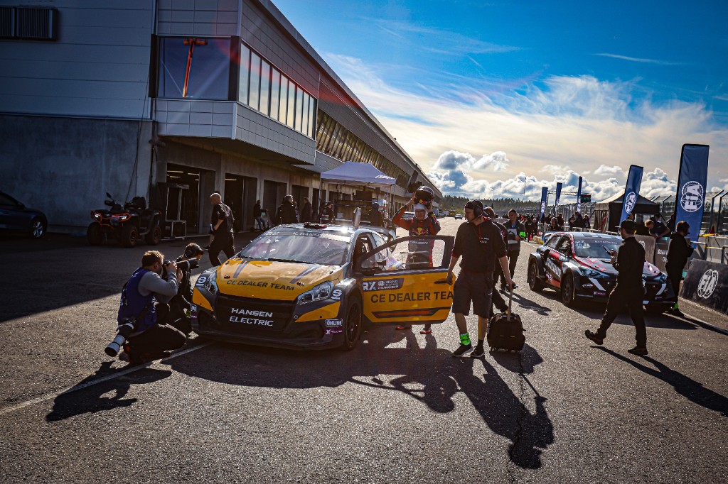 Hansen team car in the KymiRing pit lane during World RX